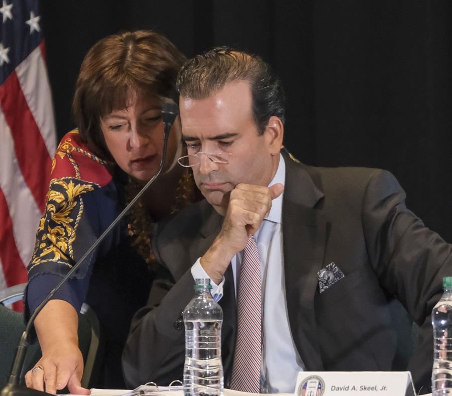 presidente de la Junta de Supervision Fiscal Jose Carrion