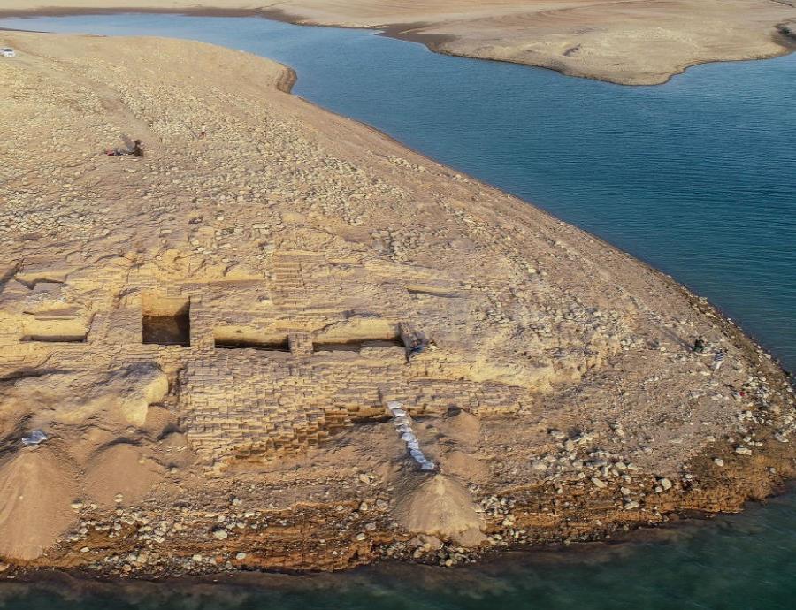 ruinas misterioso palacio descubierto Irak