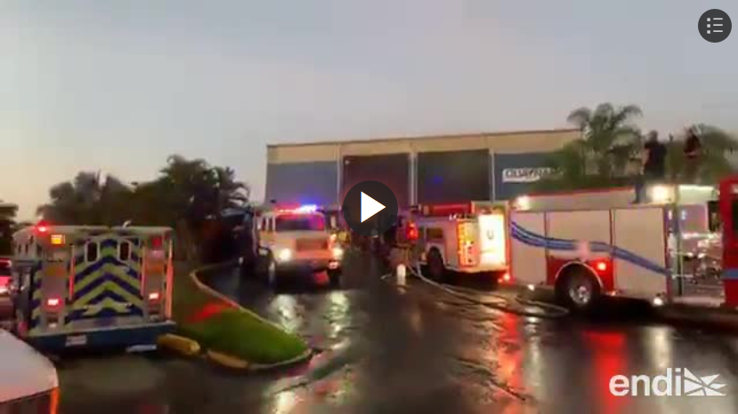 bomberos fuego planta de reciclaje de Guaynabo