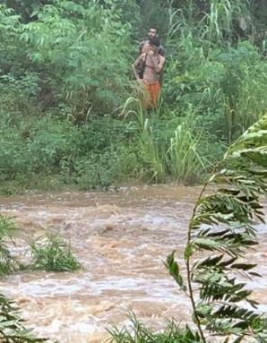 jovenes atrapados en el Canon de San Cristobal