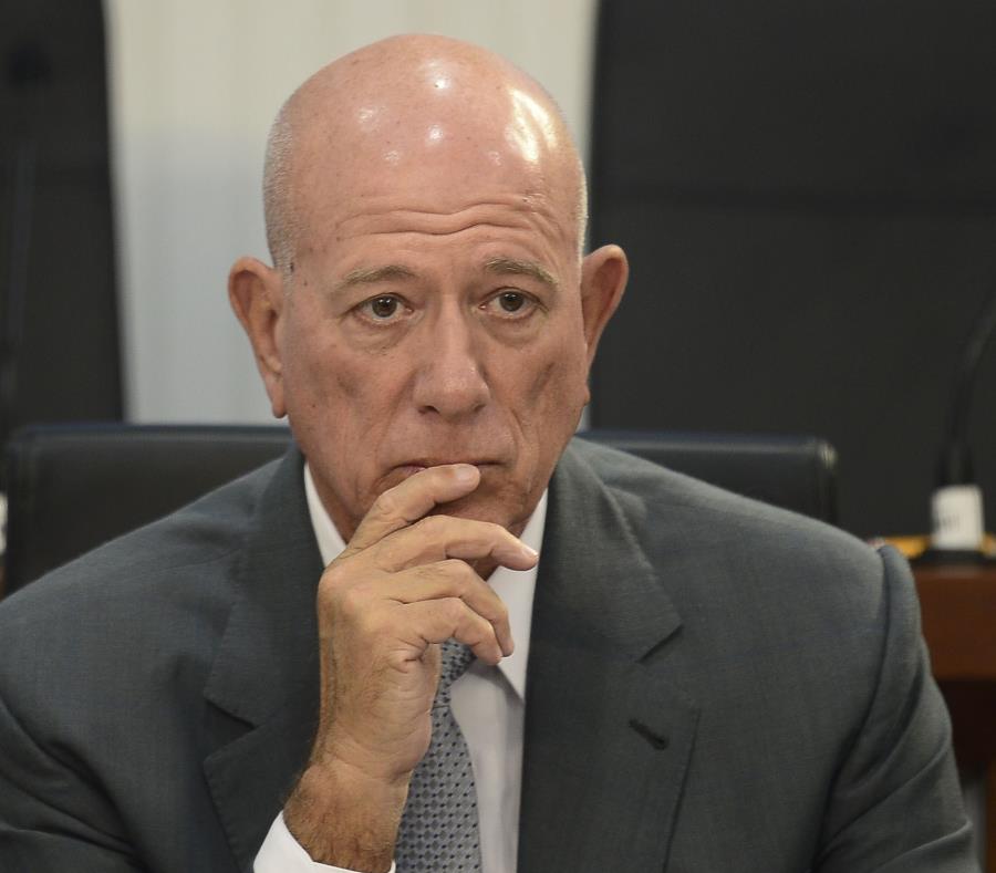 senador Larry Seilhamer