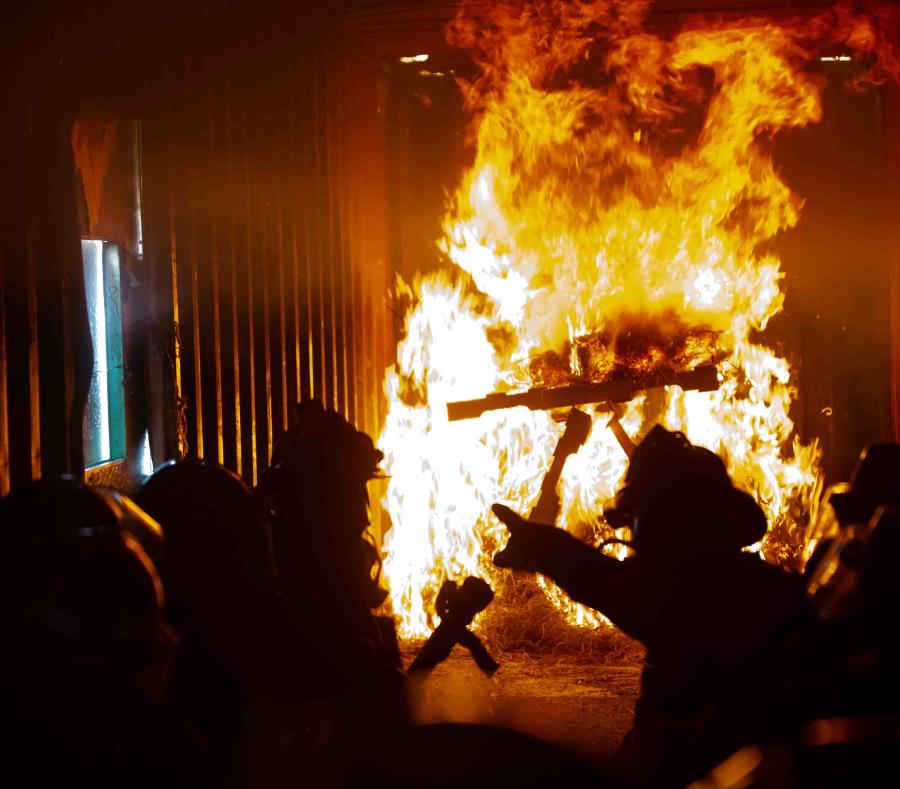 Incendio Almacen De Gomas En Juncos