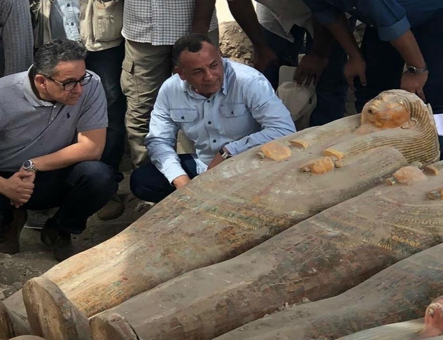 Sarcofagos Antiguos De Madera En Egipto