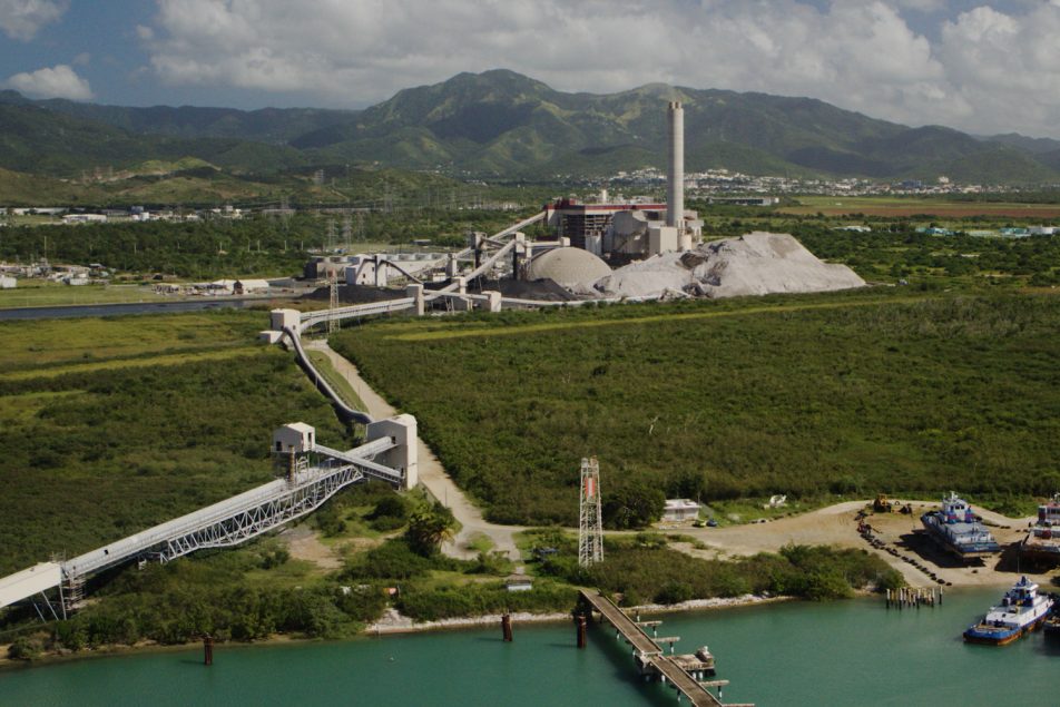 Montana De Cenizas Contaminacion