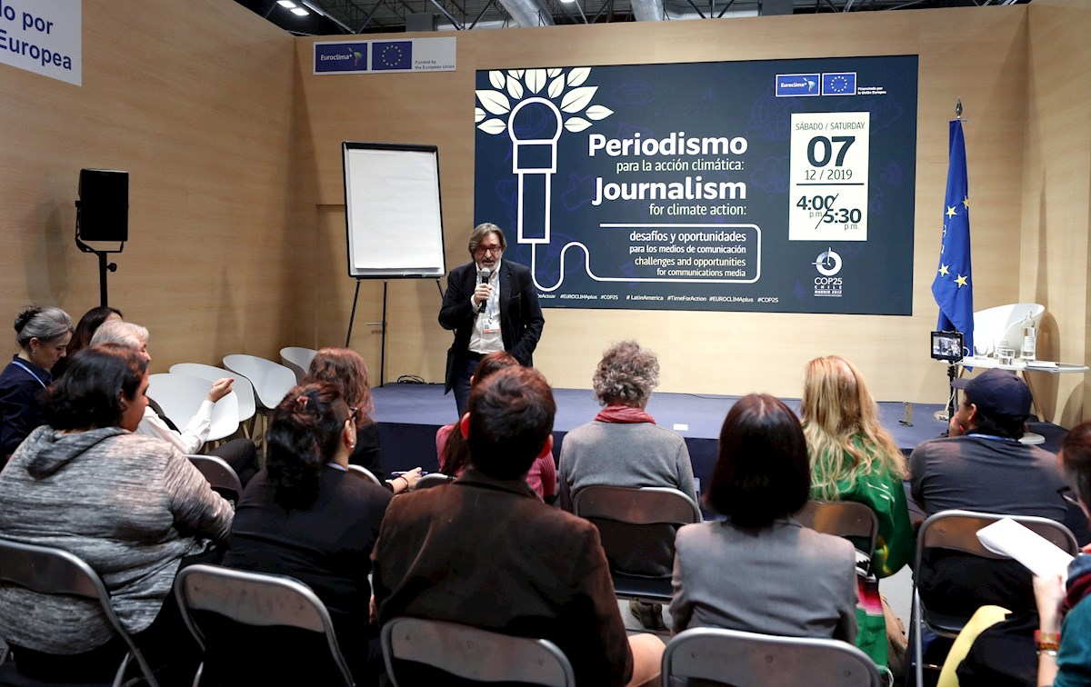 Periodismo Ambiental Director De EFEverde Arturo Larena