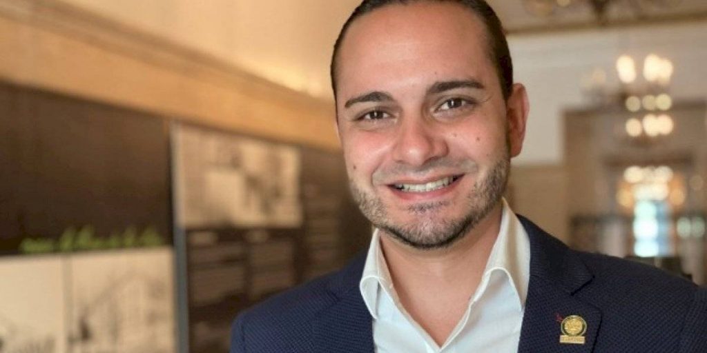 Representante pide sembrar una semilla, una planta o un árbol